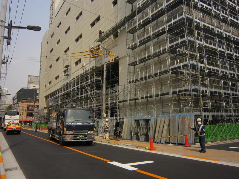 稻城日本三年建筑工